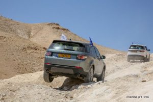 לנדרובר דיסקברי דיסקאברי ספורט הצלבה גלגל באוויר