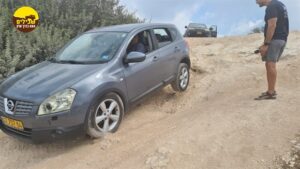 לכיש, טיול ג'יפים, טיול רגוע, הצלבה גלגל באוויר ניסאן קשקאי