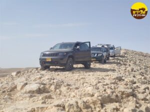 סכיני דימונה 25-10-21 איתמר שיירה ג'יפים נוף הרים מדבר