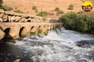 אתגרי רמת הגולן מפל מים זרימה סגר