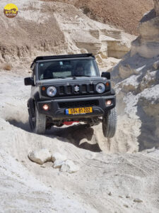 סוזקי ג'ימני פרצים עליון