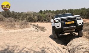 טויוטה לנדקרוזר 250 פרו מבחן שטח