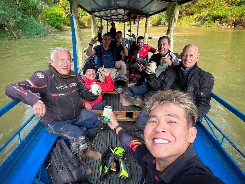 מסע אופנועים וייטנאם שייט אגם בה בה ba be